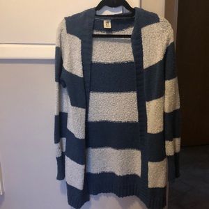 ROXY Blue and white fuzzy soft cardigan